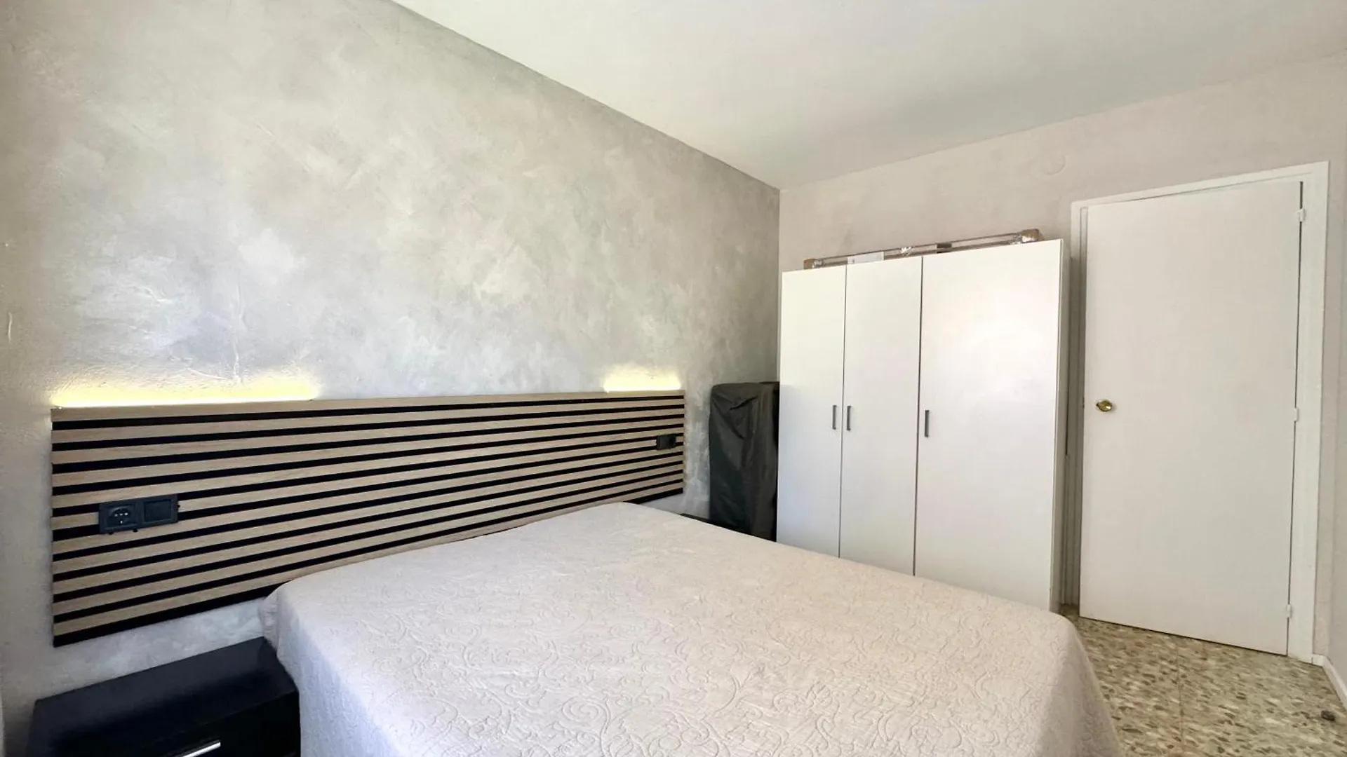Fenals Appart Trimaran Lloret de Mar Apartment